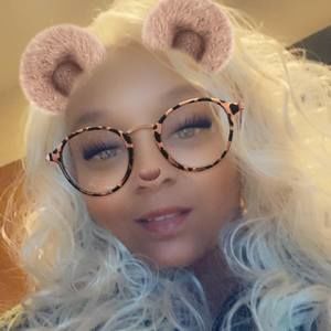 Meet your Posher, Nikki